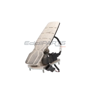 Brake pedal for the CS905 and H150 skid-steer loaders